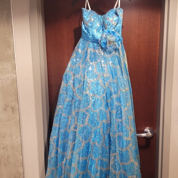 Tony Bowls 112547 Turquoise Sequin Size 2 Prom Dress - Picture 2 of 8